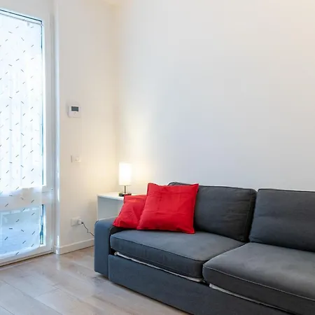 Apartment Centre - 10 Minutes To Duomo - Free Wifi E Netflix